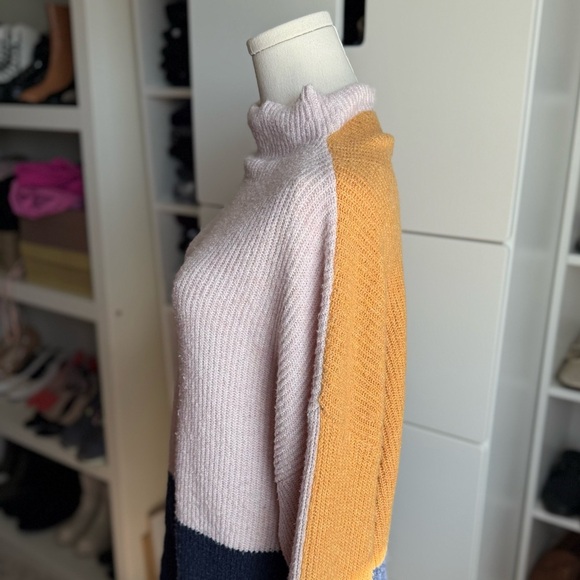 Free Assembly Multicolor Cowl Neck Sweater with Soft Knit Fabric - Picture 7 of 8